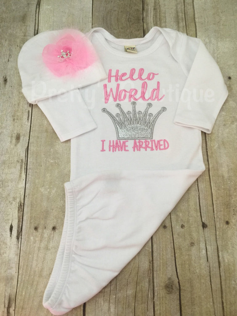 Newborn baby girl coming home outfit -- Hello world i have arrived princess newborn gown and hat set.  Perfect for hospital or coming home o - Pretty's Bowtique