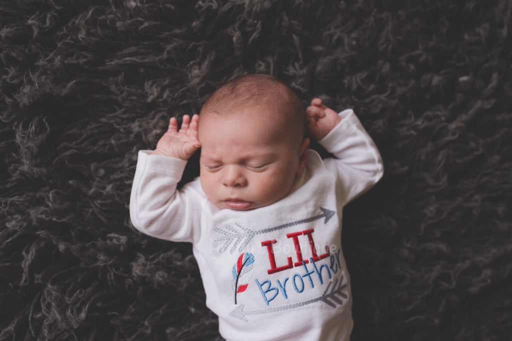 Little brother bodysuit ir t shirt-- Boys little Brother shirt- Lil brother announcement shirt or bodysuit -Can customize and personalize - Pretty's Bowtique