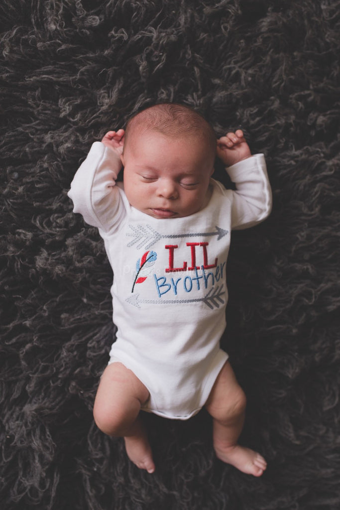 Little brother bodysuit ir t shirt-- Boys little Brother shirt- Lil brother announcement shirt or bodysuit -Can customize and personalize - Pretty's Bowtique