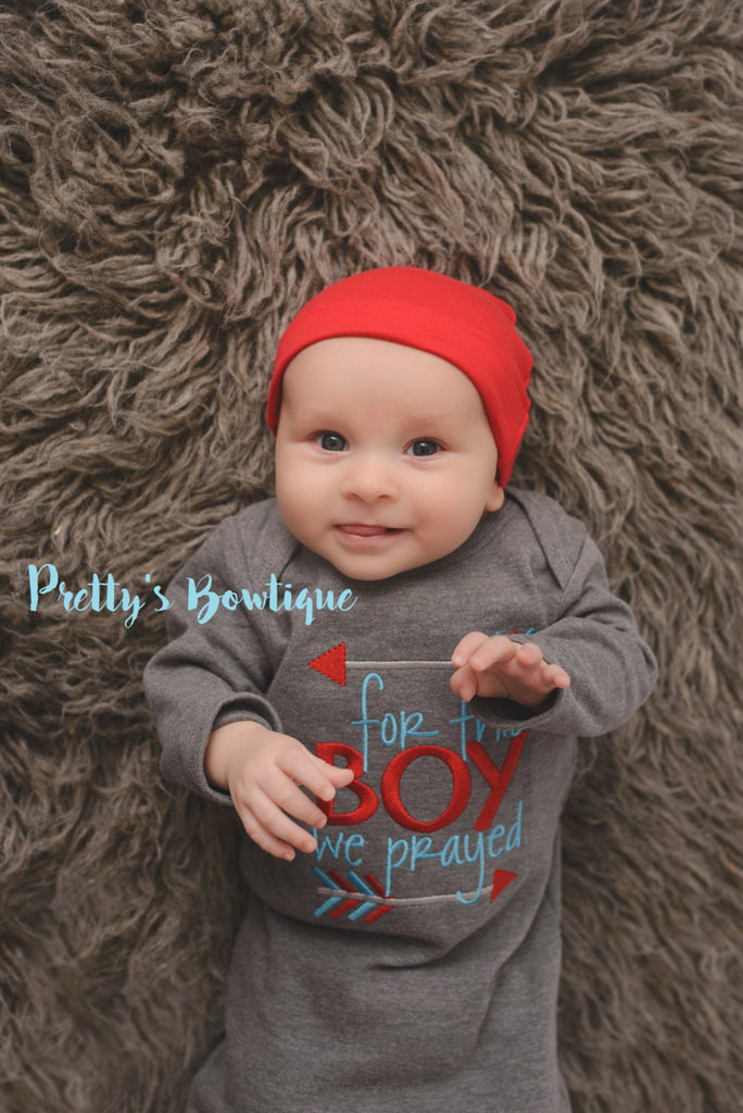 Baby boy coming home outfit - Newborn boy coming home outfit For this Little boywe have prayed gown and hat - Pretty's Bowtique